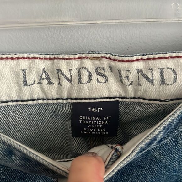 Lands’ End Women’s 16 Petite original fit traditional waist bootleg, jeans - Picture 4 of 10